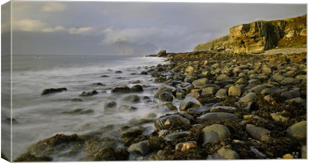 Elgol beach, Skye Canvas Print by JC studios LRPS ARPS