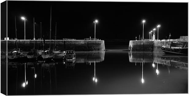 Anstruther harbour nights Canvas Print by Bob Legg