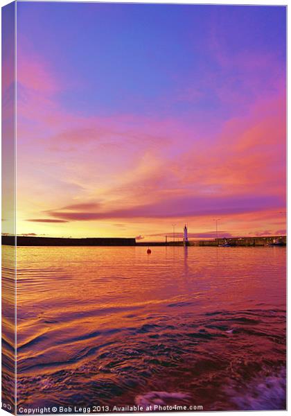 Anstruther Colours Canvas Print by Bob Legg