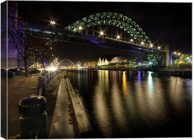  The Tyne Bridge, Newcastle Canvas Print by Dave Hudspeth Landscape Photography