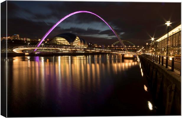  The Gateshead Millennium Bridge  Canvas Print by Dave Hudspeth Landscape Photography