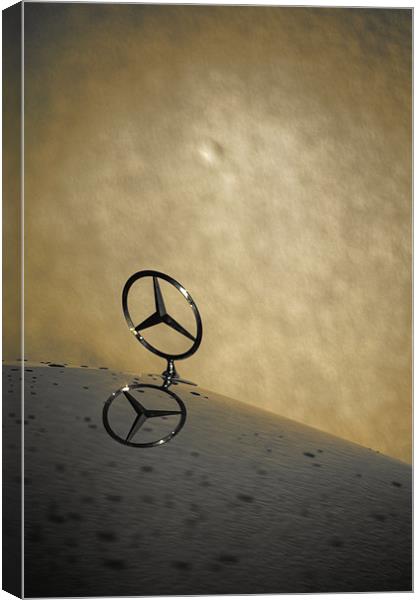 MERSCEDES 3 POINT STAR Canvas Print by James Combe