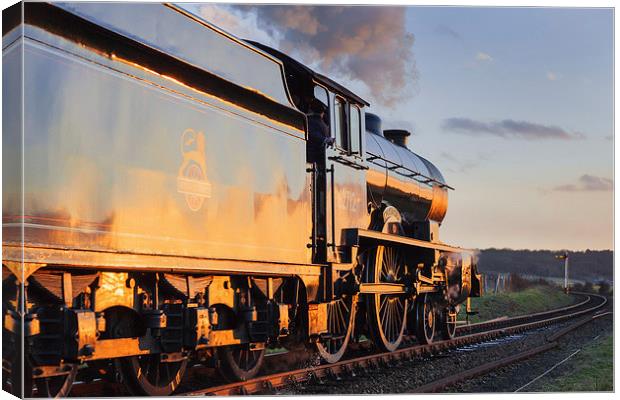 Steaming into the sunset  Canvas Print by Ian Duffield