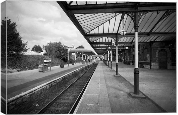 Platform 1 Canvas Print by Andrew Cundell