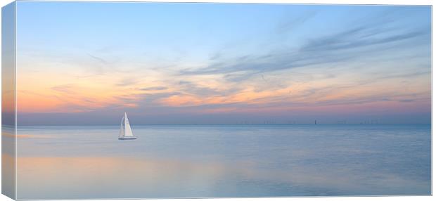 Reculver Sunset Yacht Canvas Print by Robert  Radford