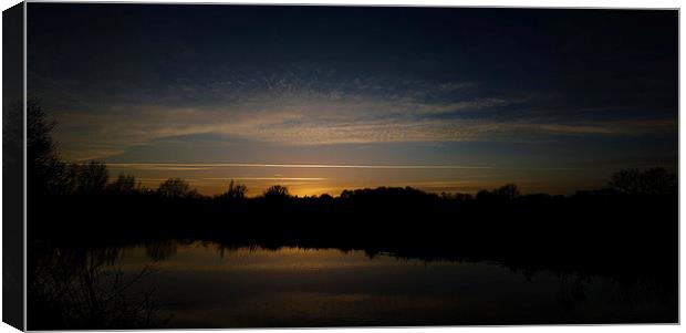  Norfolk Sunset Canvas Print by Gordon Holmes