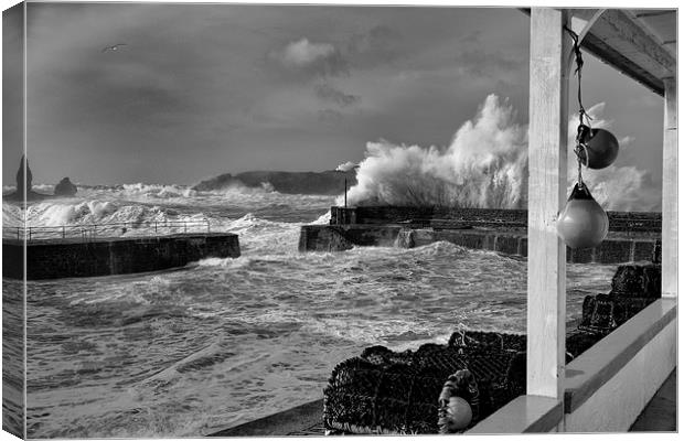 Mullion Cove stormy waves Canvas Print by Steve Cowe