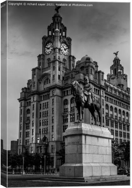 Iconic Liverpool A Classic Masterpiece Canvas Print by richard sayer