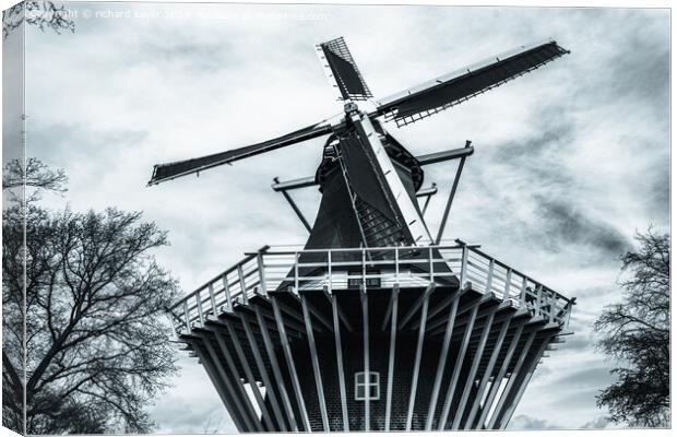 Iconic Holland Canvas Print by richard sayer