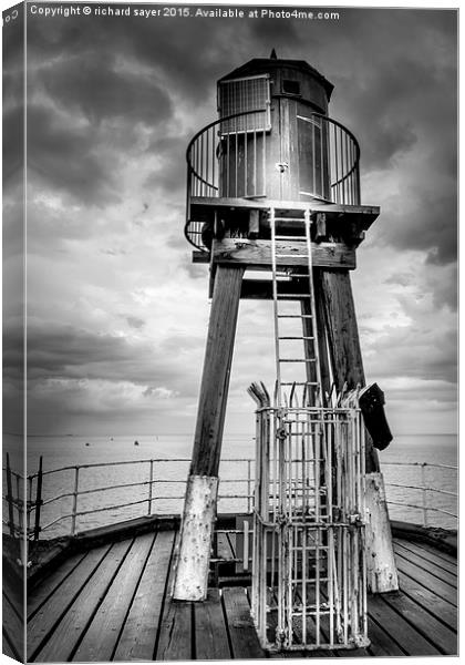  Whitby Lookout Canvas Print by richard sayer