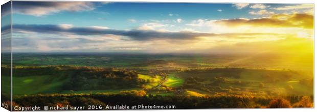 Road to the Vale Canvas Print by richard sayer