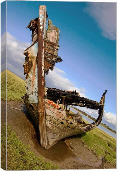  Wooden Boat Wreck Canvas Print by Gary Kenyon