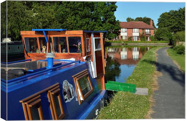  Lancaster Canal  Canvas Print by Gary Kenyon