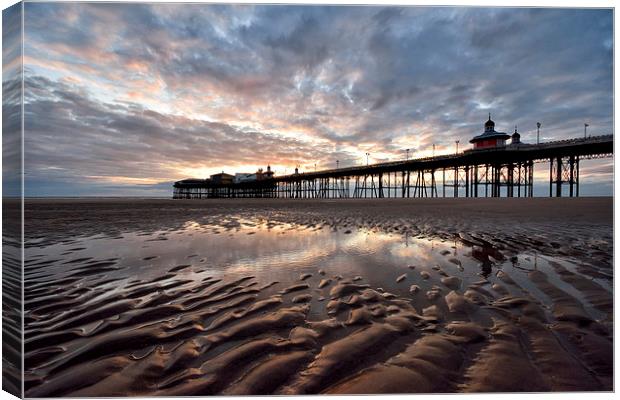  Last Light On The Beach By North Pier Canvas Print by Gary Kenyon