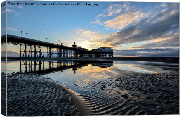 North Pier Sunset Canvas Print by Gary Kenyon