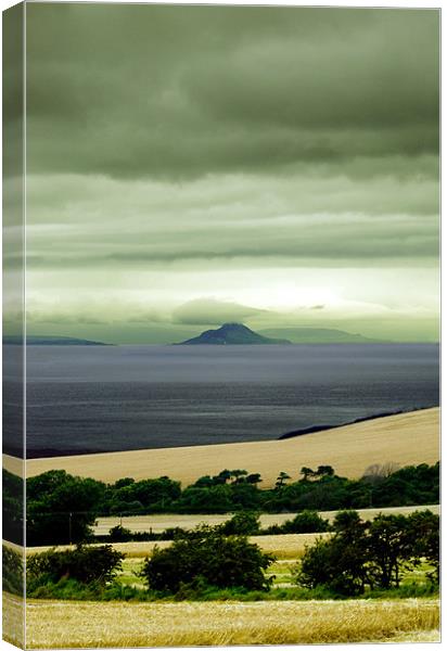 Misty isle Canvas Print by Thanet Photos