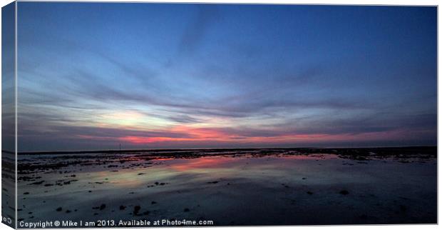 Beach at sunset Canvas Print by Thanet Photos