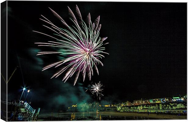 Broadstairs fireworks Canvas Print by Thanet Photos