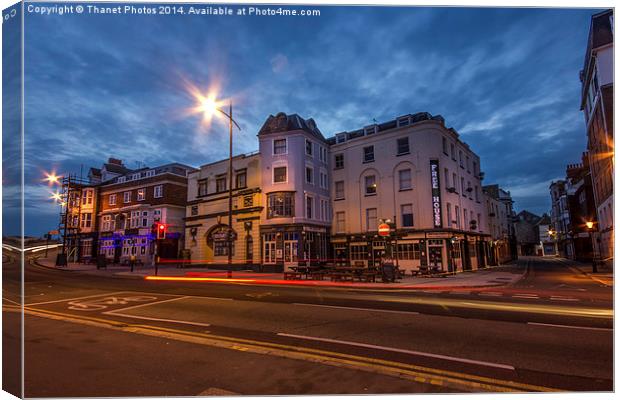 Early morning Margate Canvas Print by Thanet Photos