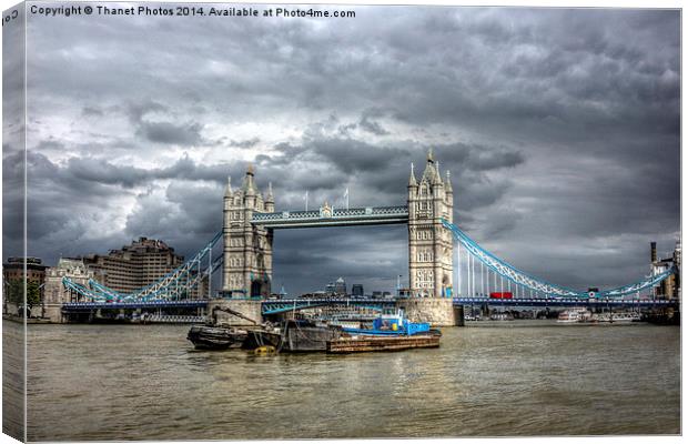 Tower bridge London Canvas Print by Thanet Photos