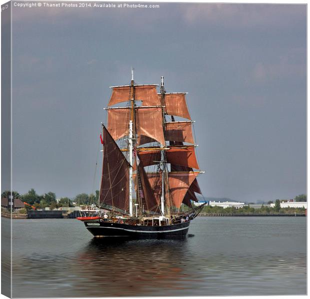  Eye of the Wind Canvas Print by Thanet Photos