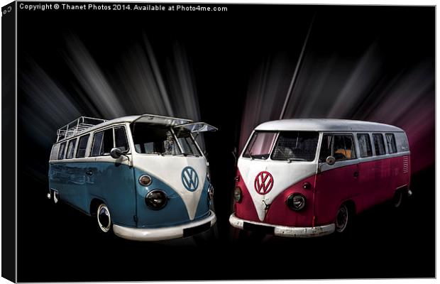  Two split screen VW camper vans Canvas Print by Thanet Photos