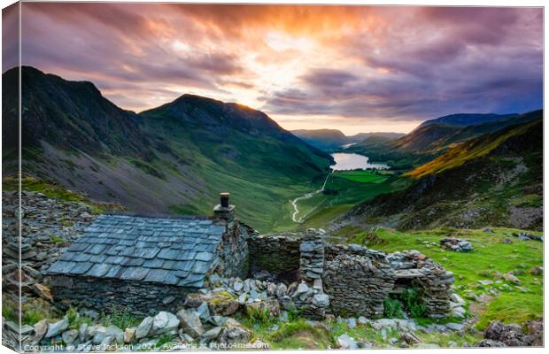 Warnscale Bothy overlooking Buttermere Canvas Print by Steve Jackson