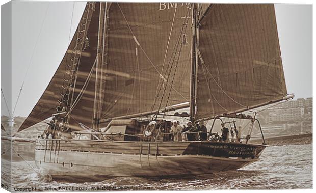 Brixham Sailing Trawler Vigilance BM 76 Canvas Print by Peter F Hunt