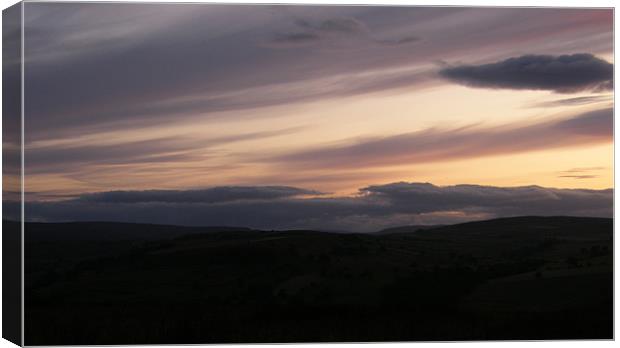 Sunset over the Moors Canvas Print by Susan Mundell