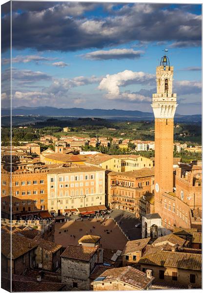 Torre Del Mangia in Siena Canvas Print by Andy McGarry