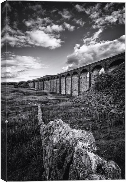  Ribblehead Viaduct in Yorkshire Canvas Print by Andy McGarry