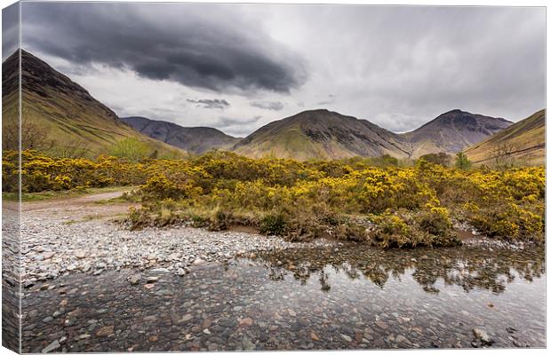  Great Gable and Kirk Fell Canvas Print by Andy McGarry