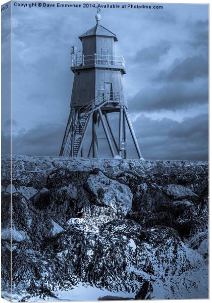 The Groyne Lighthouse Canvas Print by Dave Emmerson