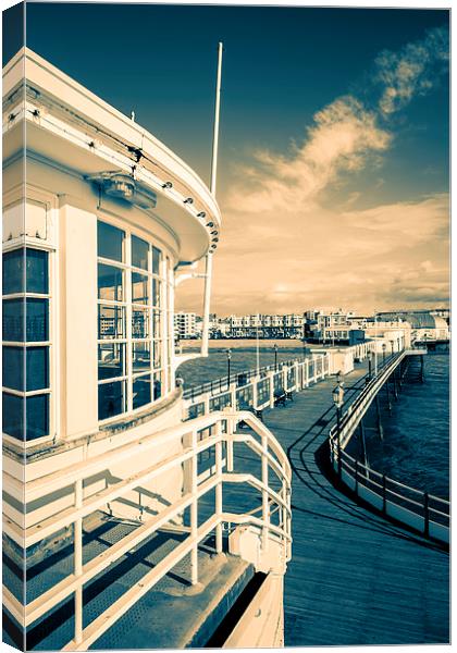 Pier back to the beach Canvas Print by Malcolm McHugh