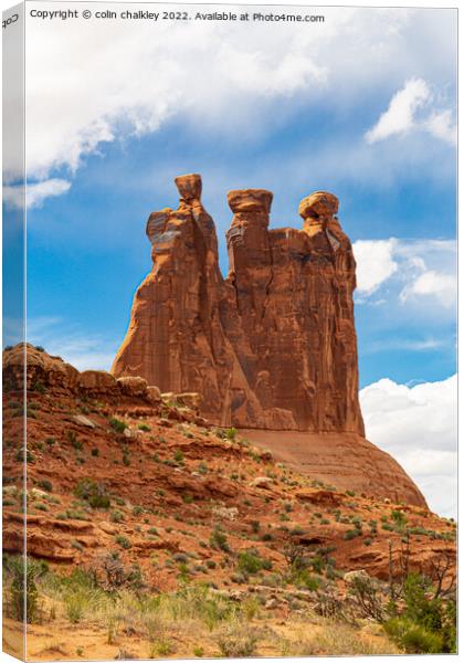 The Three Gossips rock structures - Arches NP Canvas Print by colin chalkley