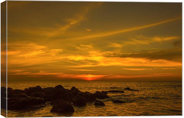 Phuket Sunset Canvas Print by colin chalkley