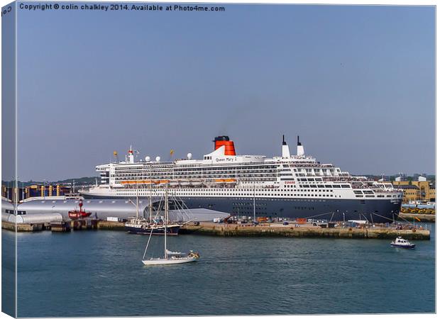 Queen Mary 2 in Southampton Harbour Canvas Print by colin chalkley