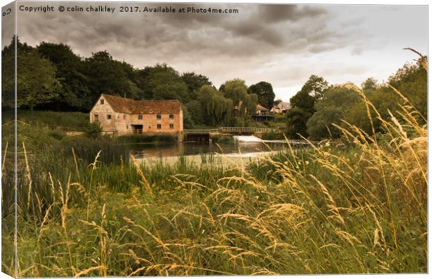 Sturminster Mill on a cloudy day Canvas Print by colin chalkley