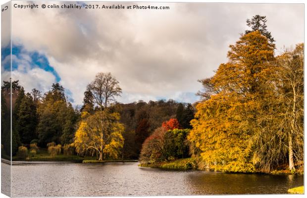 Late November afternoon at Stourhead Gardens Canvas Print by colin chalkley