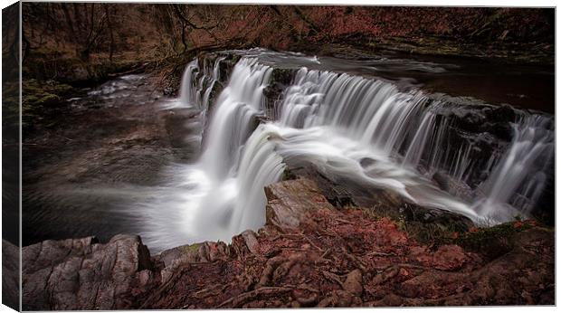  Panwar, or Sgwd y Pannwr on the lower Clun-Gwyn w Canvas Print by Leighton Collins