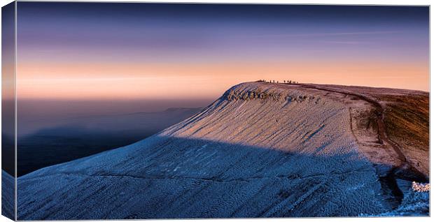  Walkers on Pen y fan in south Wales. Canvas Print by Leighton Collins