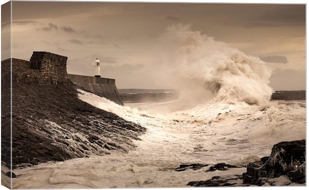  Porthcawl lighthouse Canvas Print by Leighton Collins
