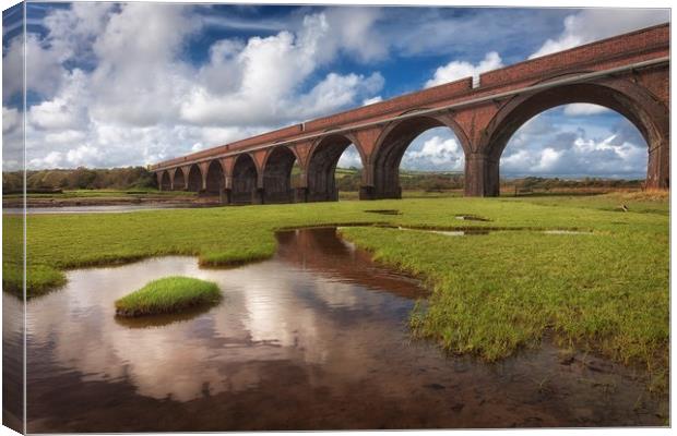 The Eleven Arches viaduct Canvas Print by Leighton Collins