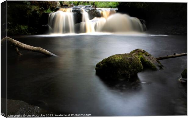 Long exposure waterfall Canvas Print by Les McLuckie