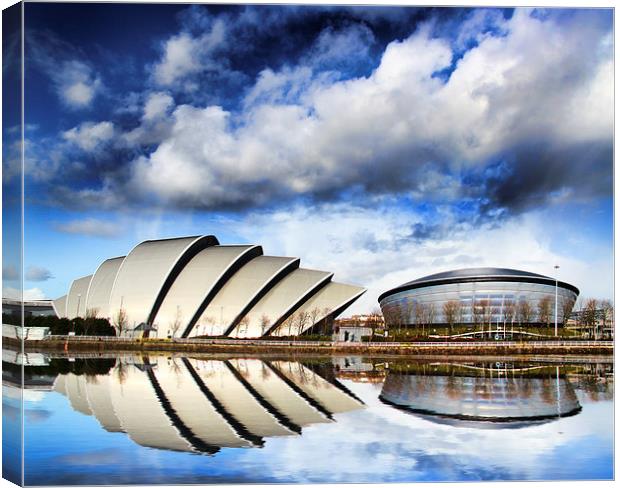 Serenity of Glasgows Riverside Canvas Print by Les McLuckie