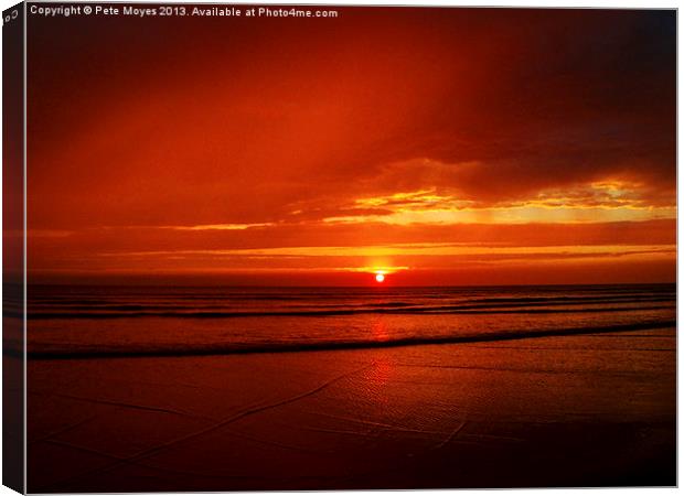 A Golden Sunset Canvas Print by Pete Moyes