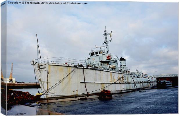 HMS Bronington rotting away at its berth. Canvas Print by Frank Irwin