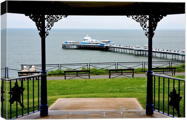 Picture of Llandudno Pier through the bandstand Canvas Print by Frank Irwin