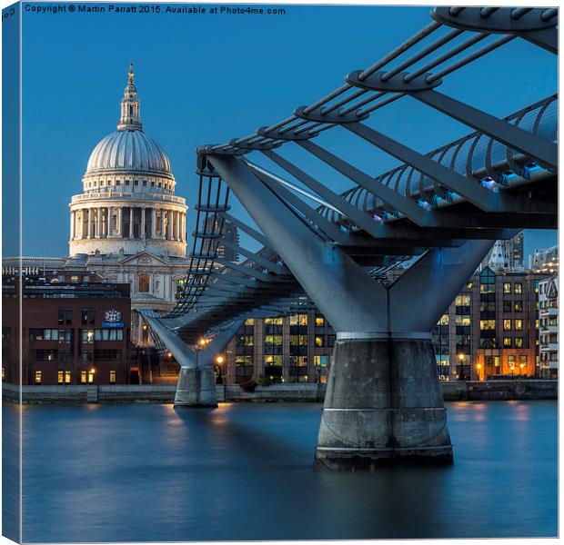  St Paul's Cathedral Canvas Print by Martin Parratt