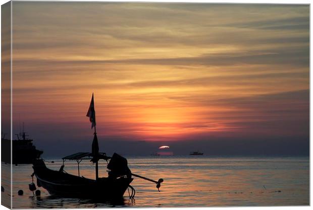 Koh Tao Sunset Canvas Print by Laura Kenny